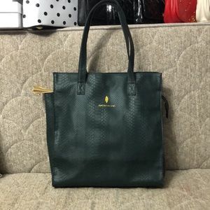 AMORE-PACIFIC GREEN BAG SNACK PRINT